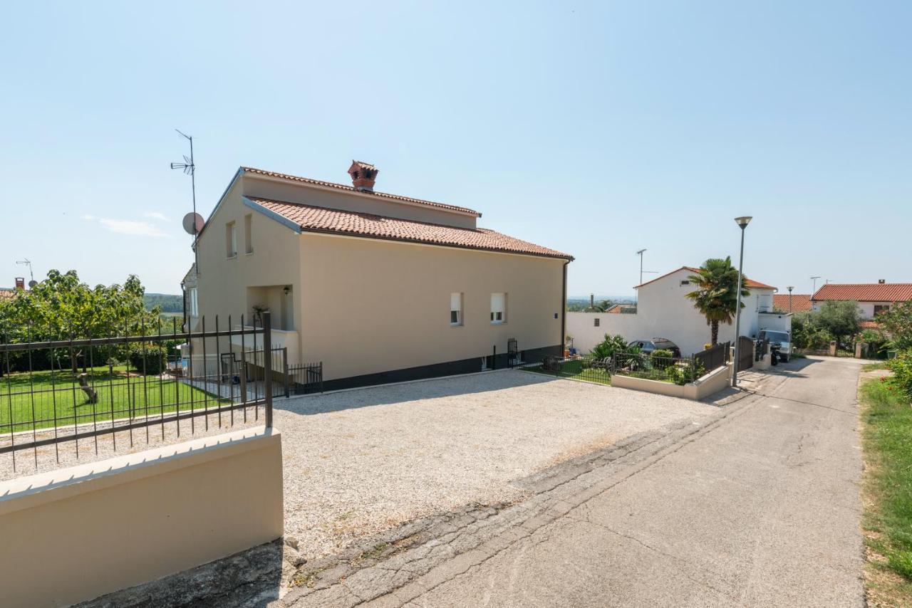 Apartman Dobrec Poreč Exterior foto